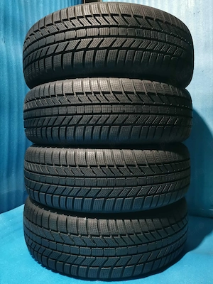 Vand 4 anvelope de vara noi, marca Continental 215 60 R17 96H