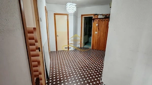 Apartament 2 camere decomandat, foarte spațios – etaj 7, bloc 1986 - imagine 2