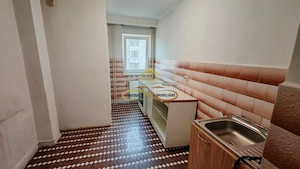 Apartament 2 camere decomandat, foarte spațios – etaj 7, bloc 1986 - imagine 7