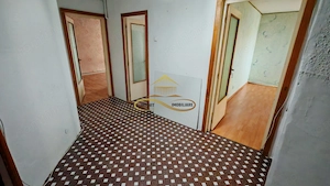Apartament 2 camere decomandat, foarte spațios – etaj 7, bloc 1986 - imagine 3