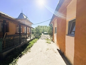 Gospodarie In Teslui | Teren 2700 mp | Casa+anexe - imagine 17