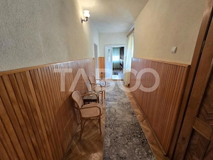 Casa individuala de vanzare cu teren 237 mp garaj in zona Lupeni Sibiu - imagine 12