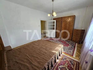 Casa individuala de vanzare cu teren 237 mp garaj in zona Lupeni Sibiu - imagine 18