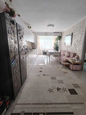 Apartament 3 camere semidecomandat zona Florilor - imagine 2