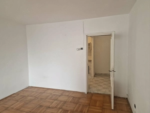 Ap 2 Cam Posta Maratei 40mp etaj 1 balcon circular centrala termopan - imagine 6
