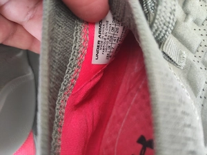 Adidași Under Armour UA HOVR Phantom Khaki   Roz Neon   Mărimea 41 (26 cm)