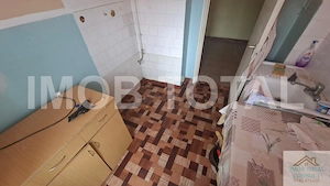 Apartament 3 camere Craiovei etaj 3 4 - imagine 5