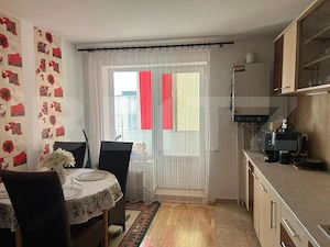 Apartament 3 camere Reghin - imagine 12