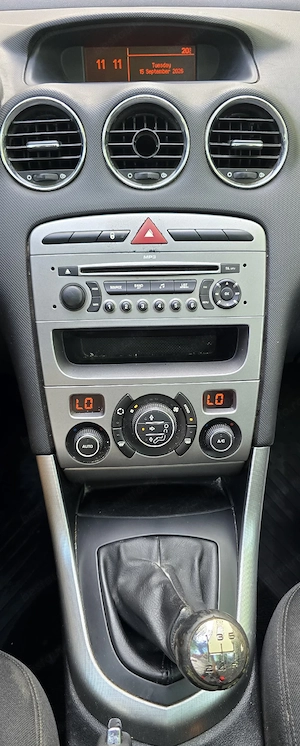 Peugeot  308  Exclusiv  1.6 HDi - imagine 9