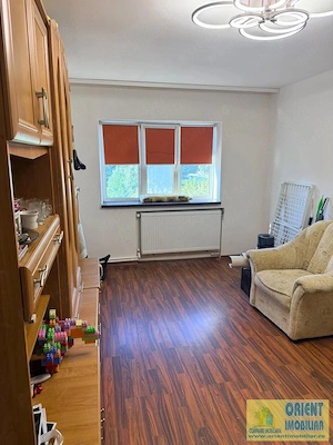 Anda, de vanzare 2 camere, decomandat, mobilat, gaze - imagine 4