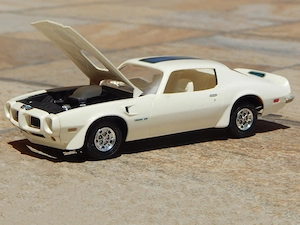 Macheta Pontiac Firebird Trans Am 1970 asamblata plastic din kitt uzata