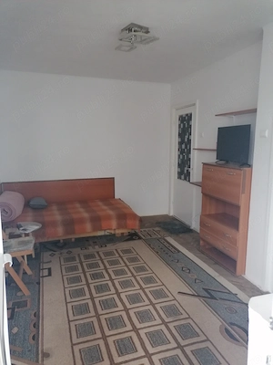 Garsonieră de închiriat