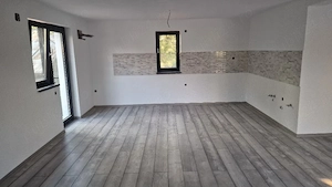 vand casa la tara - imagine 7