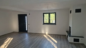 vand casa la tara - imagine 5