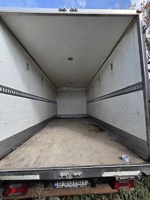 Cub transport marfă IVECO Daily  - imagine 4