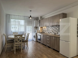 De inchiriat: apartament 3 camere, 70 mp, acces pietonal VIVO