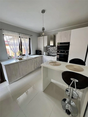 GIROC - CASA INDIVIDUALA - 5 CAMERE - ZONA EXCELENTA - TOATE UTILITATILE