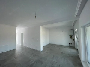 Duplex pe parter 3 camere  2 bai | Mosnita Noua 
