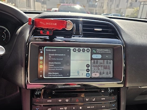 Jaguar F-PACE 2.0 Diesel AWD | 180 CP | Automat | 2018 | 130.000 km | British Racing Green - imagine 6
