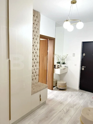 Apartament etaj 2, Strada Poienii 