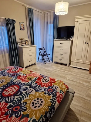 Casă de închiriat în Dumbrăvița | 3 dormitoare, garaj și curte proprie - imagine 7