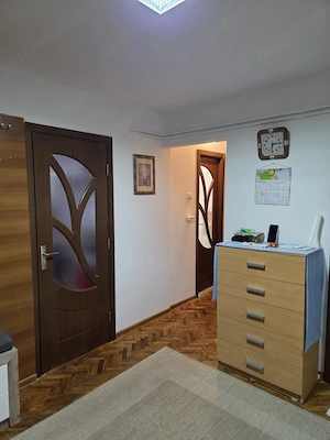 Vand apartament 4 camere zona aleea Negoiu - imagine 10
