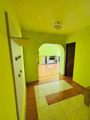 Apartament cu 3 camere, in zona Valea Lupului. - imagine 4