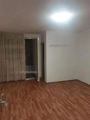 Garsonieră  Aparatorii Patriei Etaj Intermediar - imagine 2