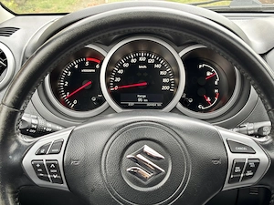 Suzuki Grand Vitara X30 4x4 Full Option - imagine 8