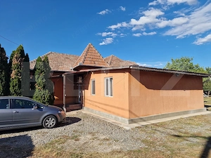 Casa 3 camere cu gradina in suprafata de 1140 mp in loc Rascruci
