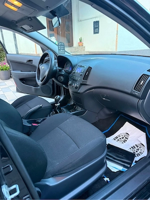 hyundai i30 benzina - imagine 2