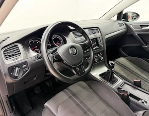 Volkswagen Golf 1.6 TDI DPF Exclusive - imagine 9