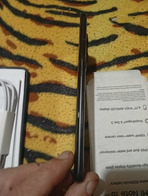 Vând telefon mobil , Redmi Note 15 , 5 G  - imagine 5