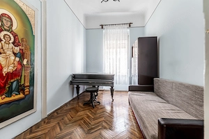 Apartament 3 camere, etaj 1, ultracentral (clădire cu 4 apartamente) - imagine 3