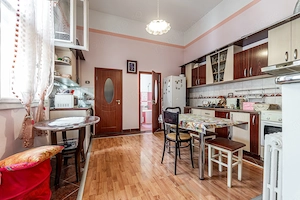 Apartament 3 camere, etaj 1, ultracentral (clădire cu 4 apartamente) - imagine 5