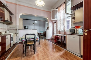 Apartament 3 camere, etaj 1, ultracentral (clădire cu 4 apartamente) - imagine 9