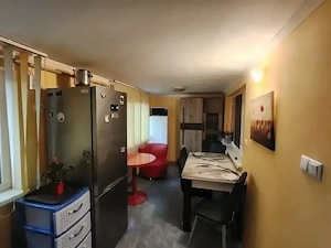 inchiriez apartament 2 camere cu balcon mare - imagine 2