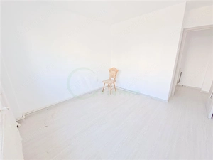 Apartament 3 decomandate, etaj 1, renovat, zona Ura - imagine 9