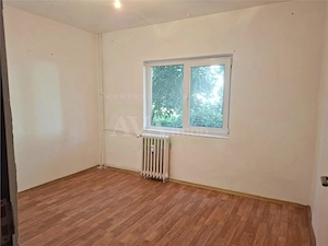 Apartament 2 camere semidecomandat, zona Narcisa - imagine 5