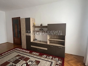 Inchiriez 3 camere decomandate zona Complex - imagine 9