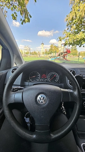 Volkswagen Golf 5 Plus 2006 1.6 Benzina - imagine 6