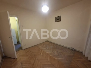 Apartament decomandat de vanzare 2 camere etaj 1 Calea Dumbravii - imagine 2