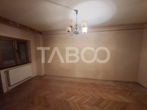 Apartament decomandat de vanzare 2 camere etaj 1 Calea Dumbravii - imagine 6