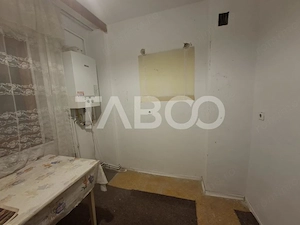 Apartament decomandat de vanzare 2 camere etaj 1 Calea Dumbravii - imagine 5
