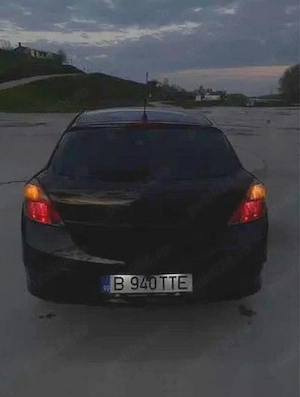 Opel Astra H GTC - imagine 4