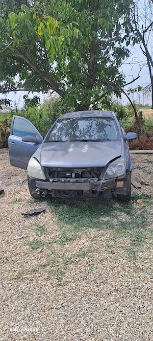 Vand piese de opel Astra H 1.7  - imagine 3