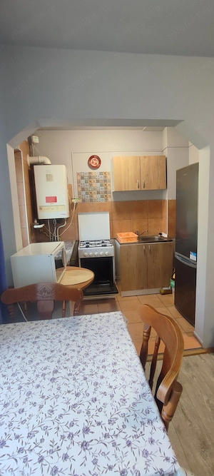 Închiriez apartament 2 camere  - imagine 6