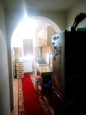 ZONA VEST- APARTAMENT DE 2 CAMERE , ETAJ 1, CENTRALA GAZ - imagine 2