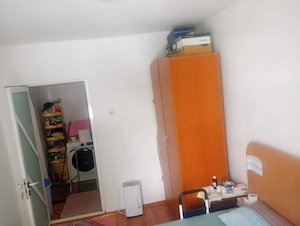 ZONA VEST- APARTAMENT DE 2 CAMERE , ETAJ 1, CENTRALA GAZ - imagine 5