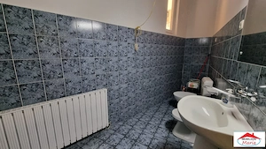 Apartament 3 camere etaj 1 in centru - imagine 7